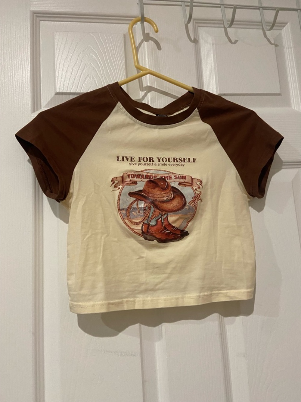 SHEIN Cream & Brown Graphic Raglan Tee